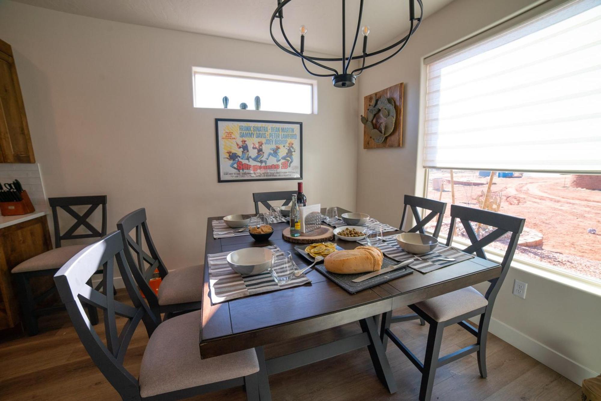 Hollywood Hangout - New West Properties Канаб Экстерьер фото