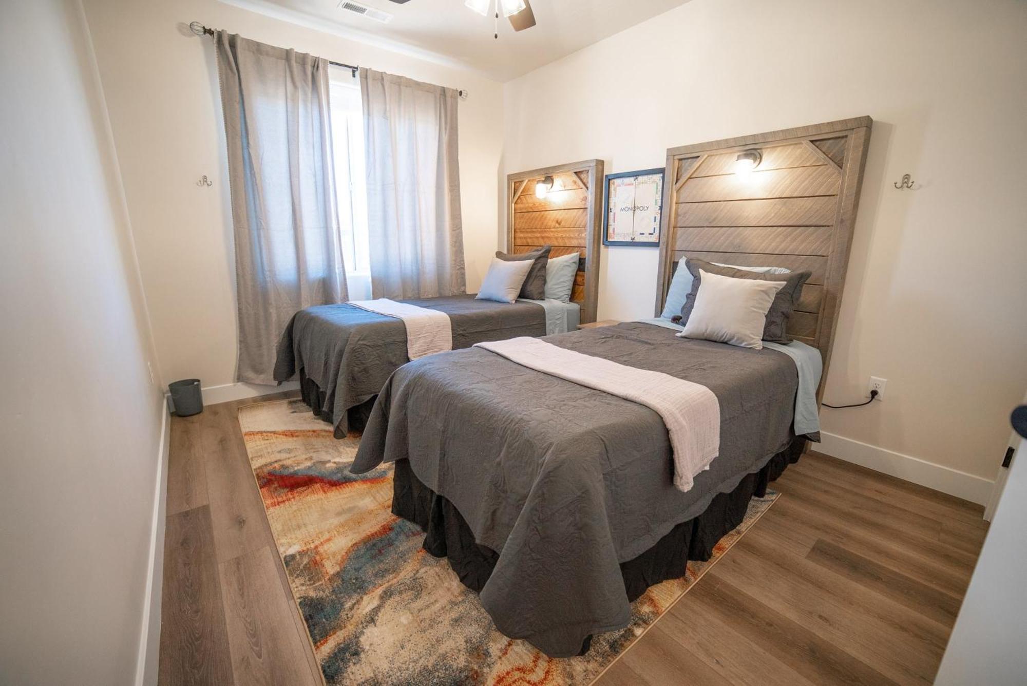 Hollywood Hangout - New West Properties Канаб Экстерьер фото